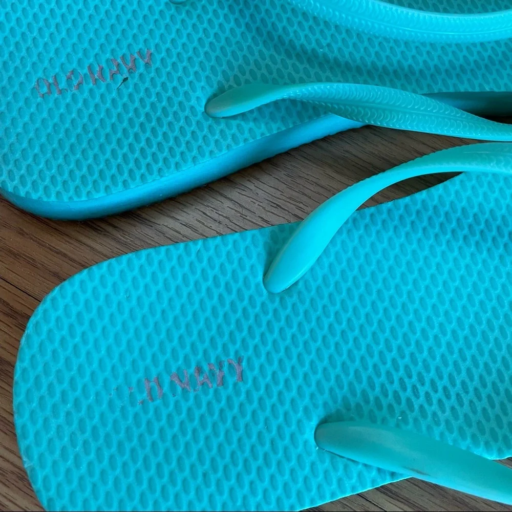 🟢3/$15 OLD NAVY Mint green flip-flops - Picture 8 of 9
